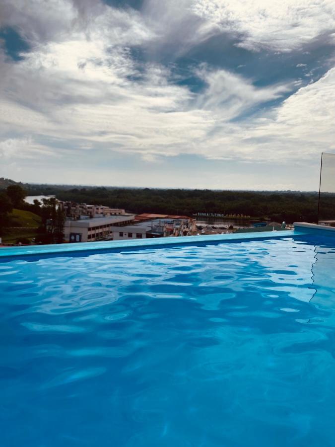 The Lanes Hotel Tutong Luaran gambar
