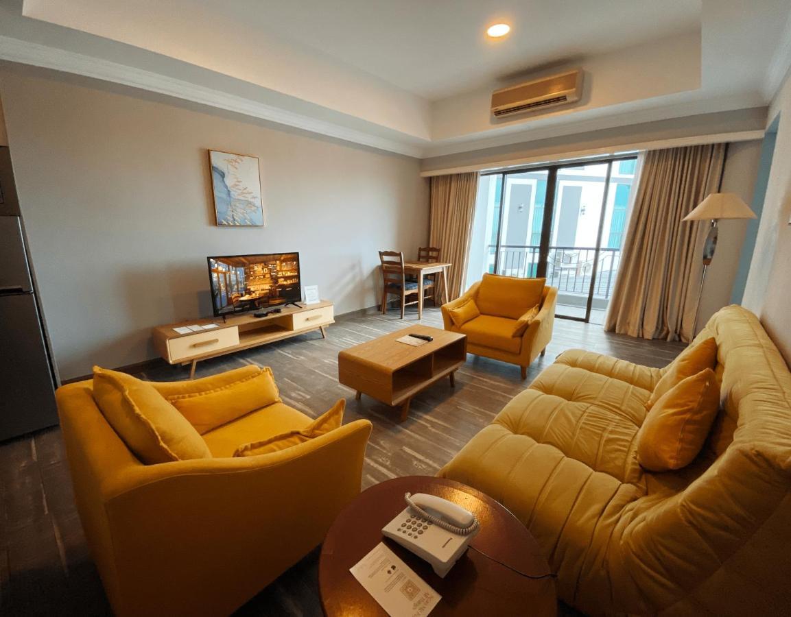 The Lanes Hotel Tutong Luaran gambar