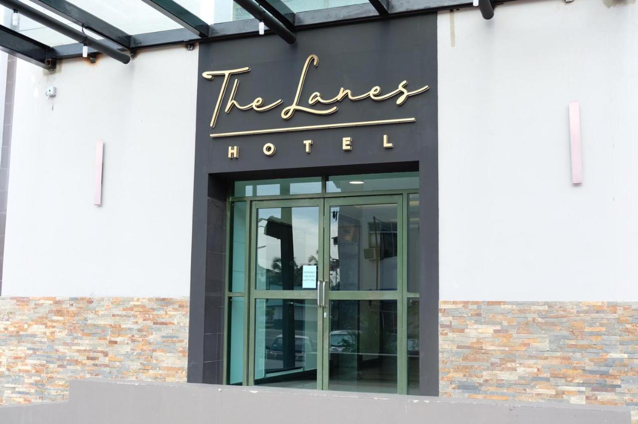 The Lanes Hotel Tutong Luaran gambar